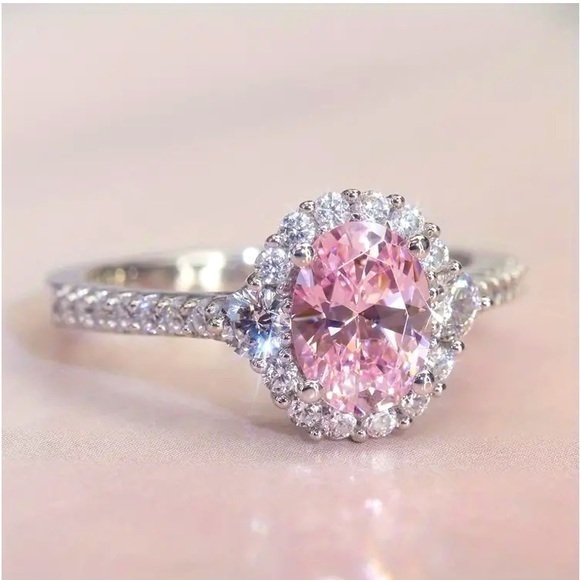 Jewelry - Luxury Pink And White Zircon Ring